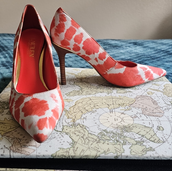 Ralph Lauren Pinterest Red Gray Tie Dye Suede Stiletto Statement Heels, size 6.5 - Picture 4 of 11
